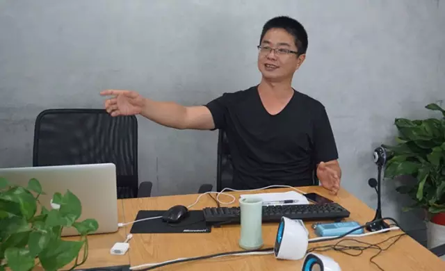 劉部長視察2.png